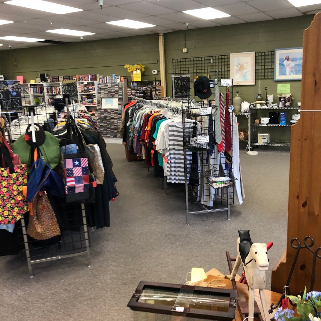 Sutter Hospice Thrift Store - Sebastopol 3