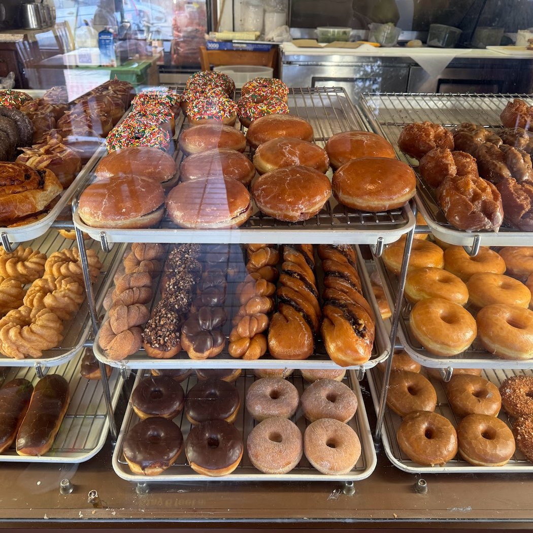 Uncle Benny's Donut & Bagel 1