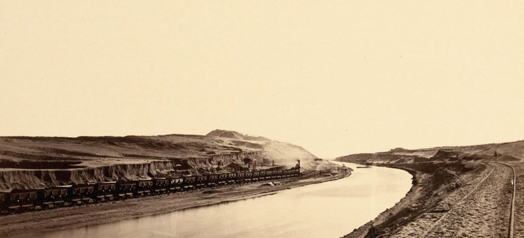 Le chantier du Canal de Suez Photographies de Louis Cuvier 1