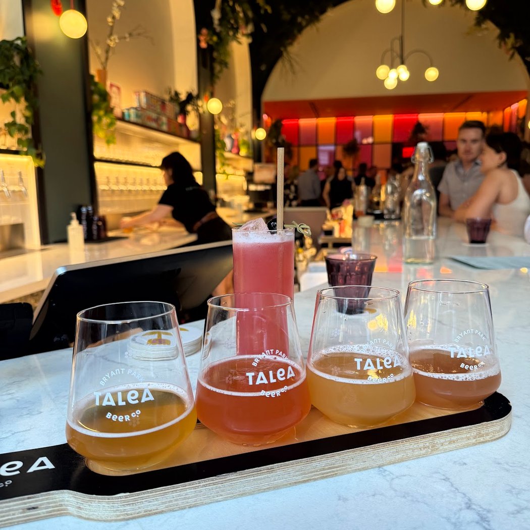 Bryant Park Trivia Night 1