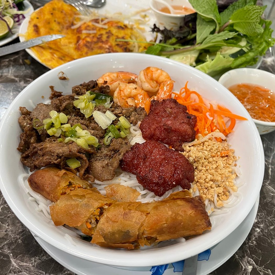 Nhà Hàng Vietnam Restaurant 1