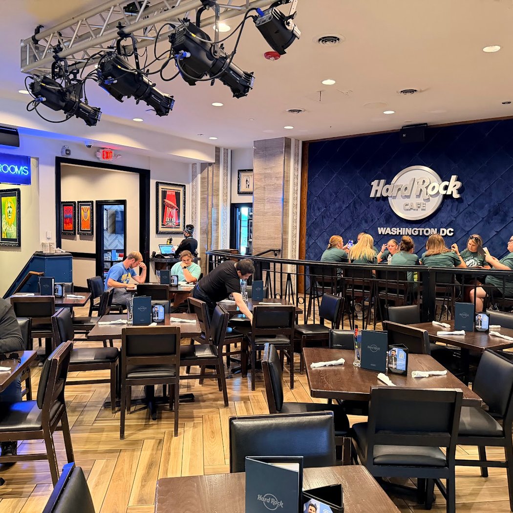 Hard Rock Cafe 3