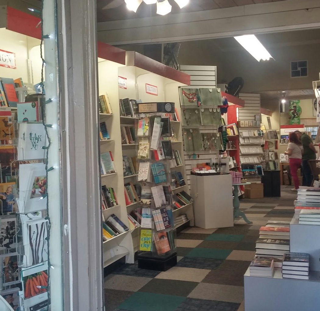 Towne Center Books 2