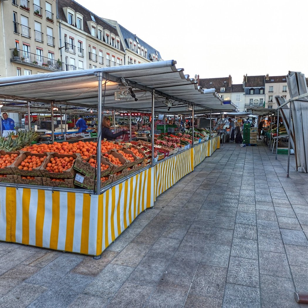 Place de la République 1