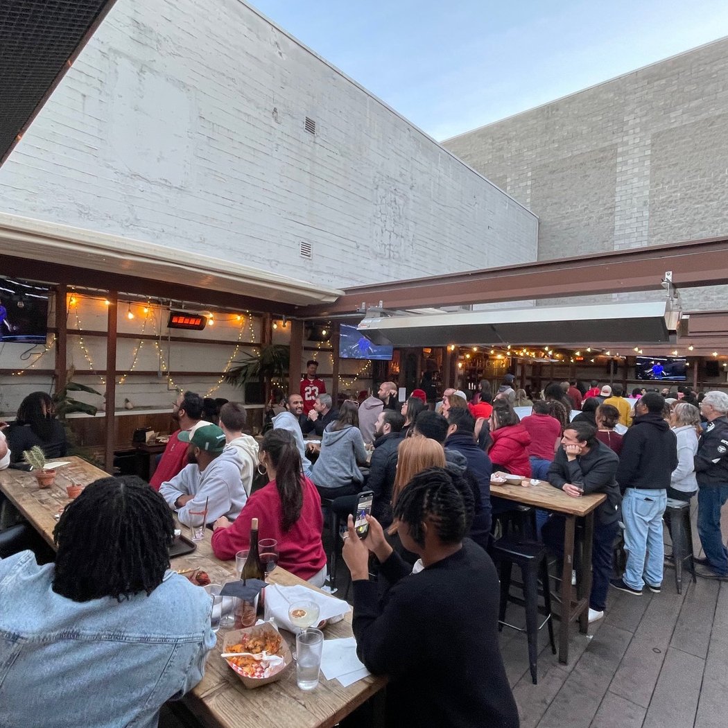 Mad Oak Bar ‘N’ Yard 3