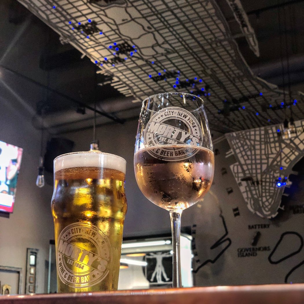 Morty's Wine & Beer Bar 5