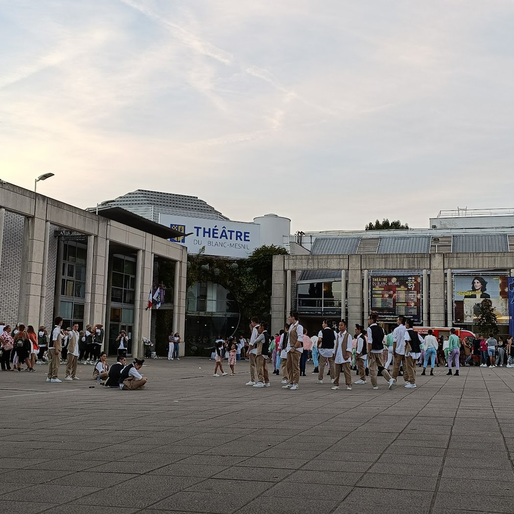 SHOWBIZ 3