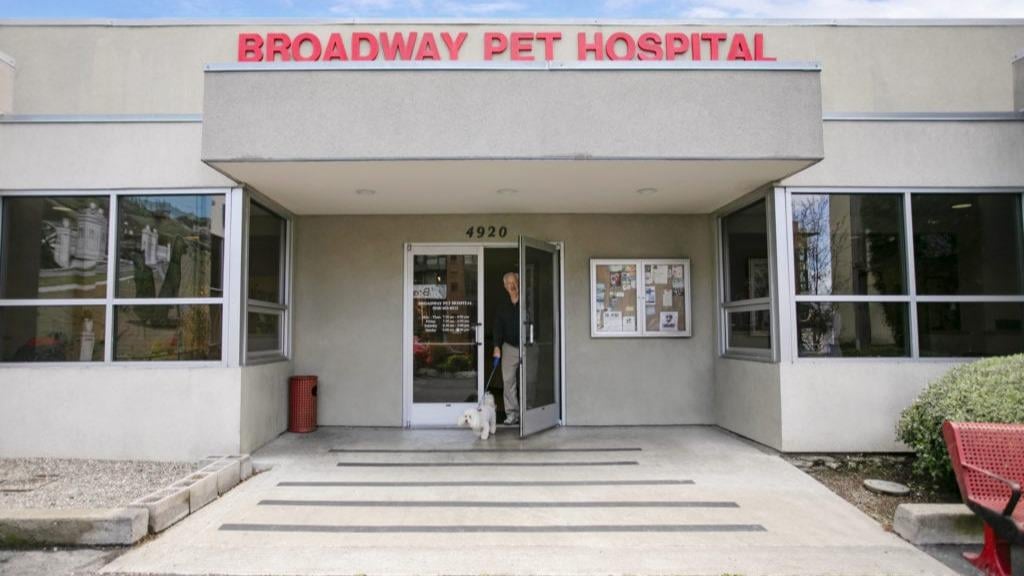 VCA Broadway Animal Hospital 2