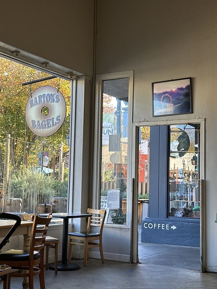 Barton's Bagels 3