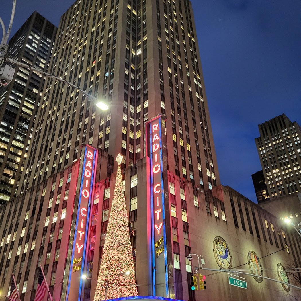 Christmas Spectacular starring the Radio City Rockettes 2