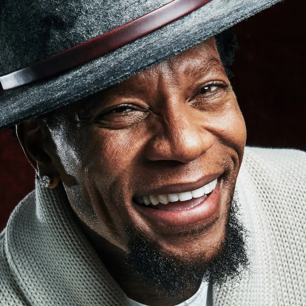 D.L. Hughley 2