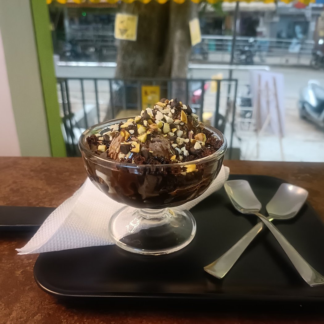 Coffee and Crunch Cafe 3