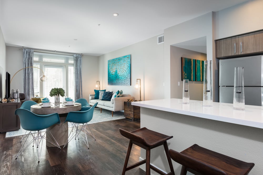 Vintage Apartments 2