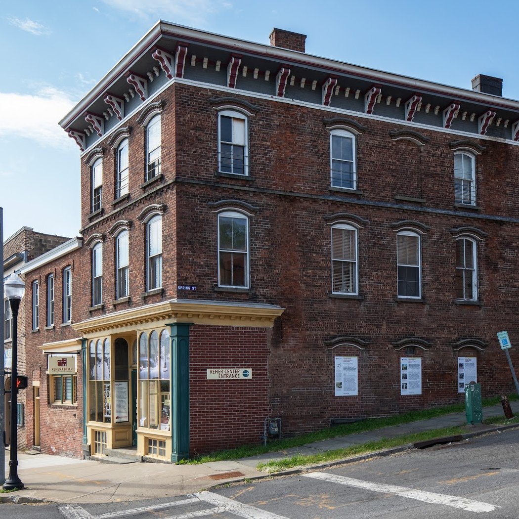 Storytelling and Crafting at Reher Center 3