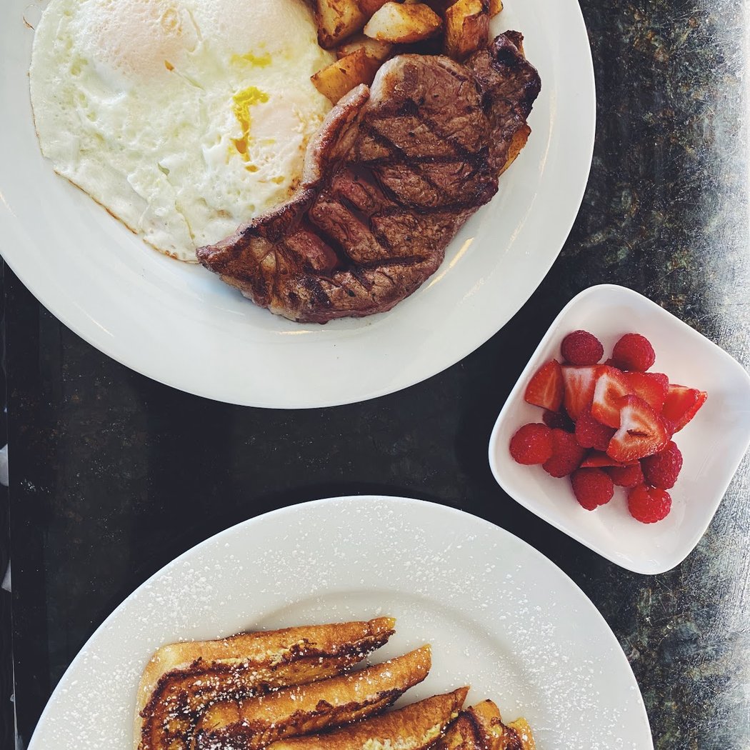 Manny's Steakhouse 3