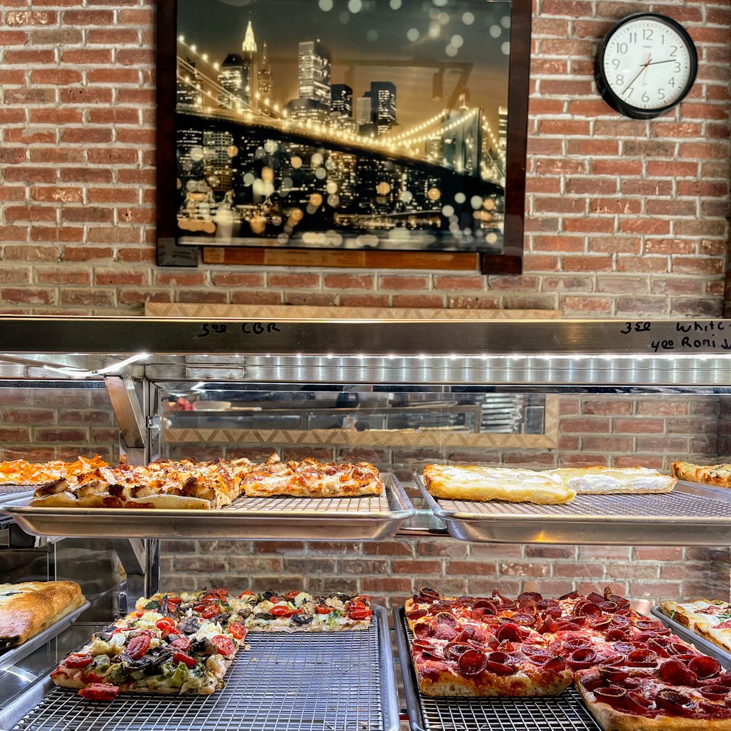 Mimi's Pizza (3rd Ave & 86th) 2