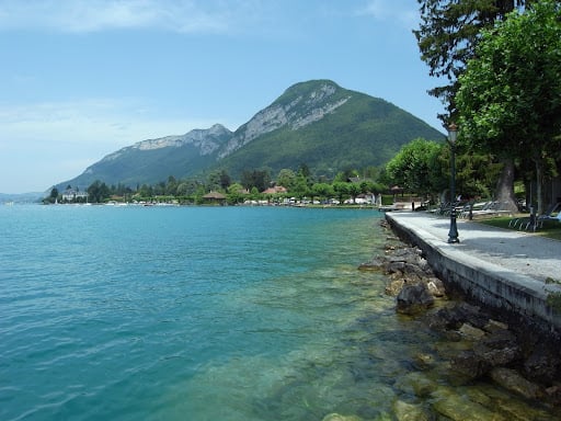 Plage de Menthon Saint Bernard 2