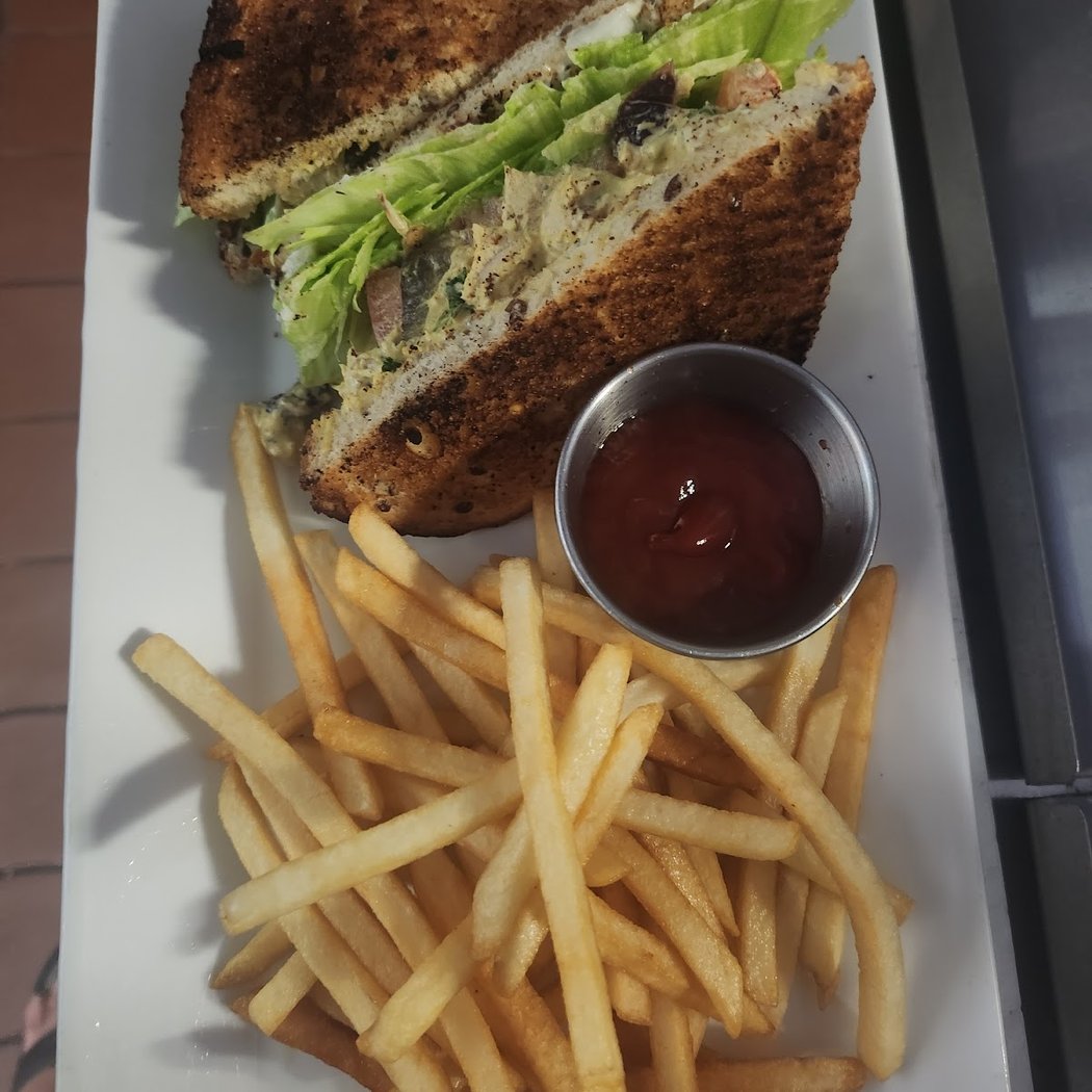 Tony's Bar and Grill 3