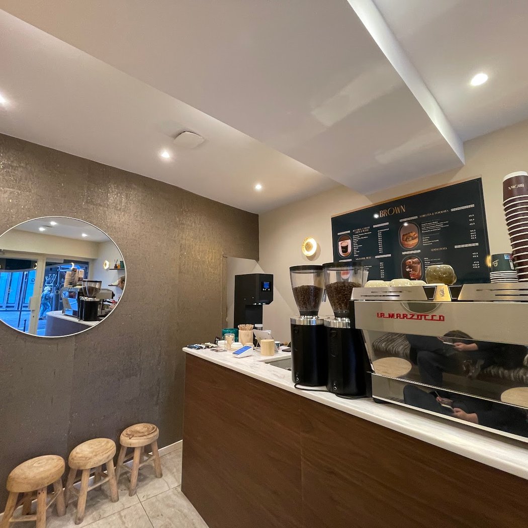 BROWN Coffee Shop 3