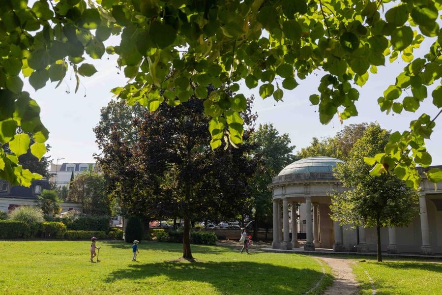 Square de Lattre de Tassigny 1