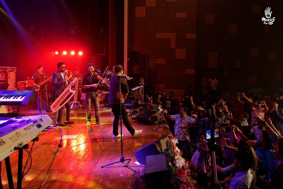 Muzic5 - A Dynamic Multi Genre Rock Band 1