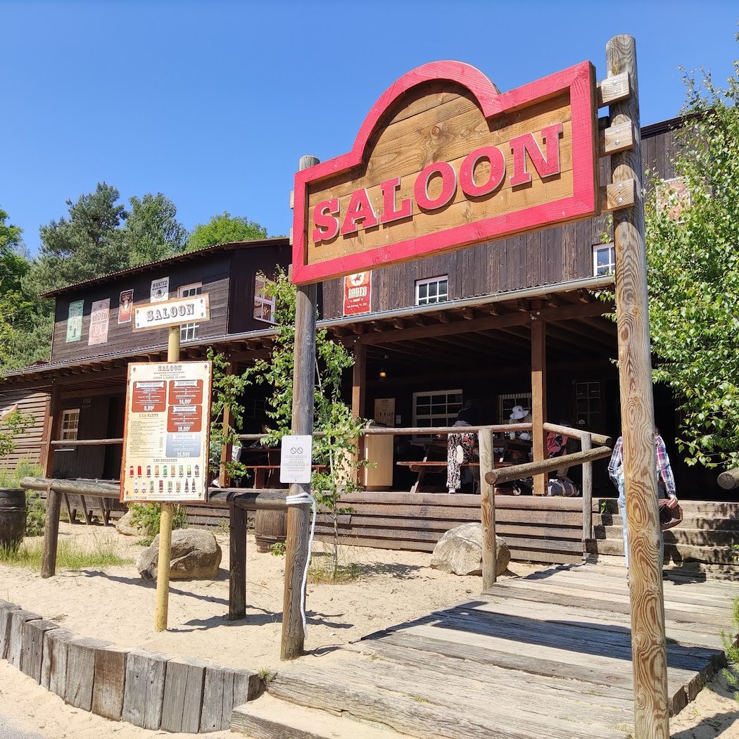 Saloon 2