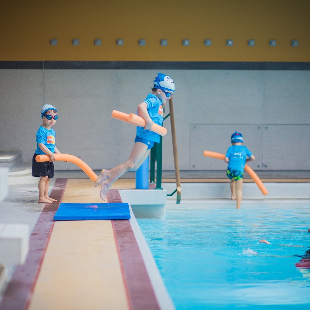 Swim Stars | Paris 16 - Door De Saint-Cloud 1