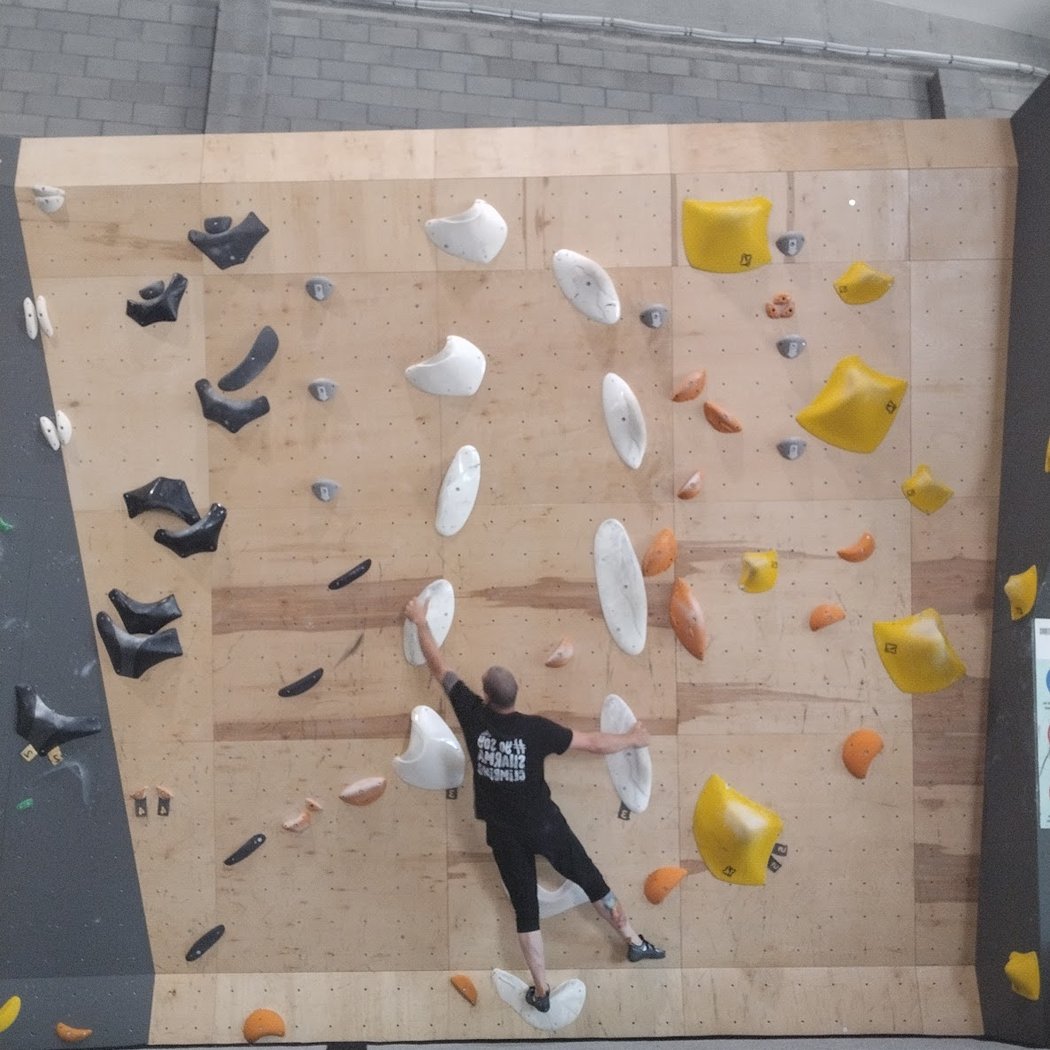RocToc by Vertical Emotions - Rocòdrom, centre d'escalada a la Bisbal de l'Empordà 1