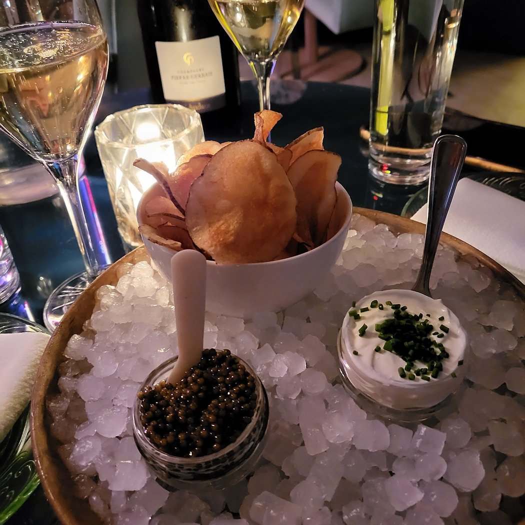 Air's Champagne Parlor 3