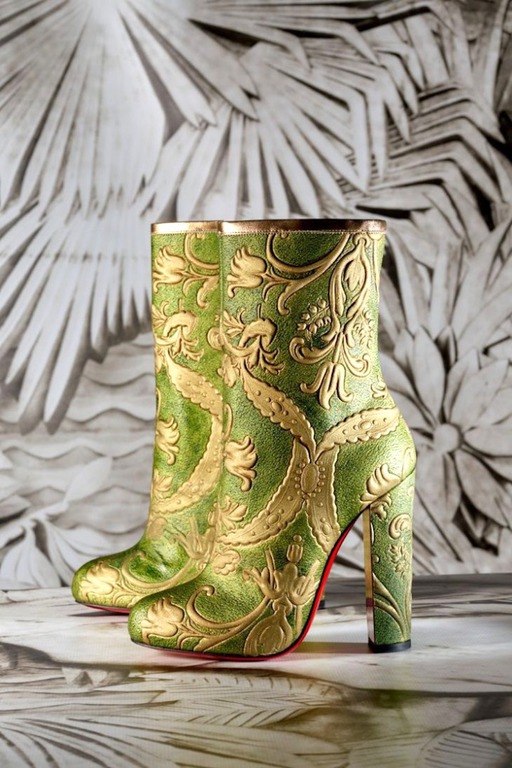 Christian Louboutin - L’Exhibitionniste 1