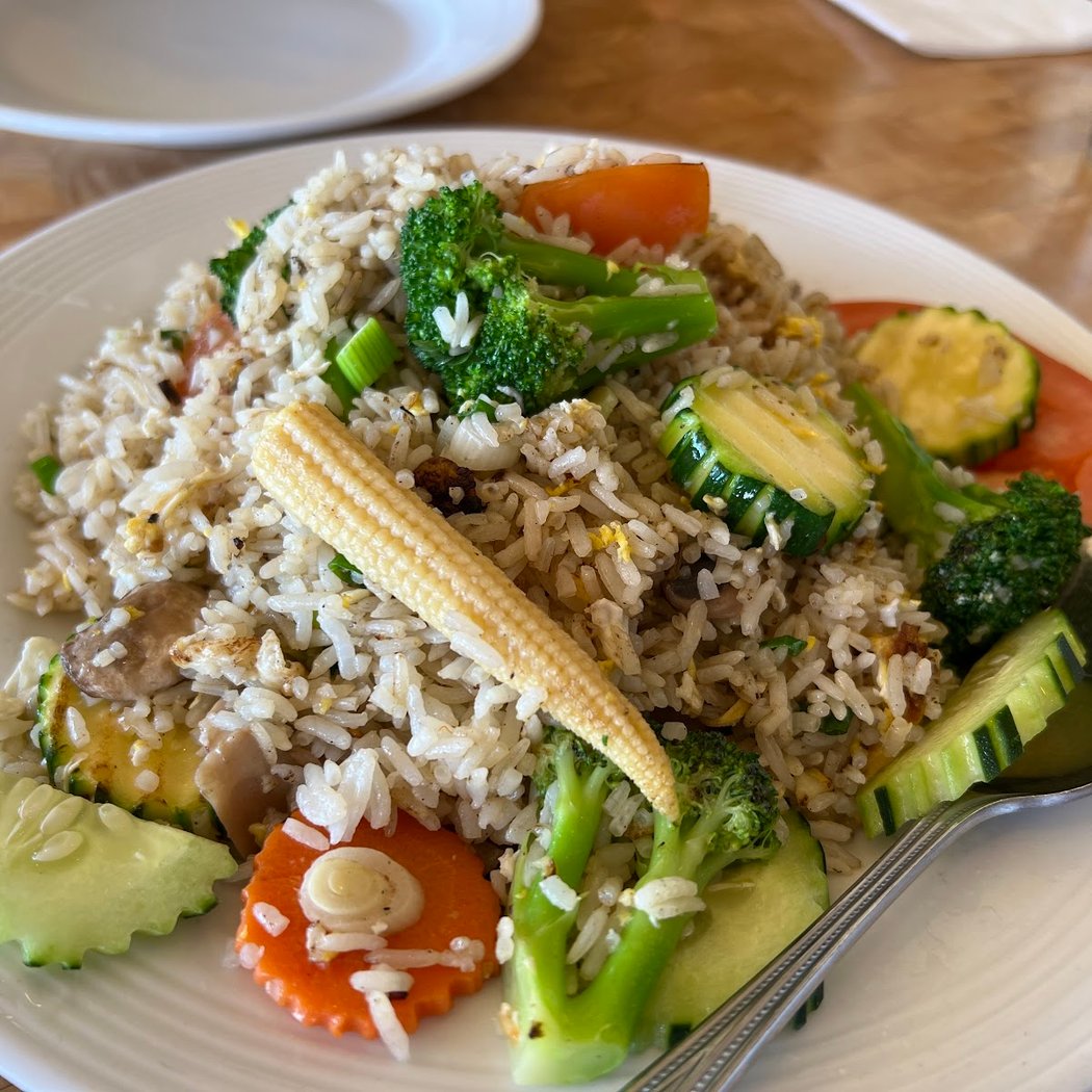 Simply Thai Restaurant 3