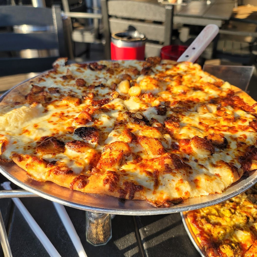Red Zeppelin Pizza 2