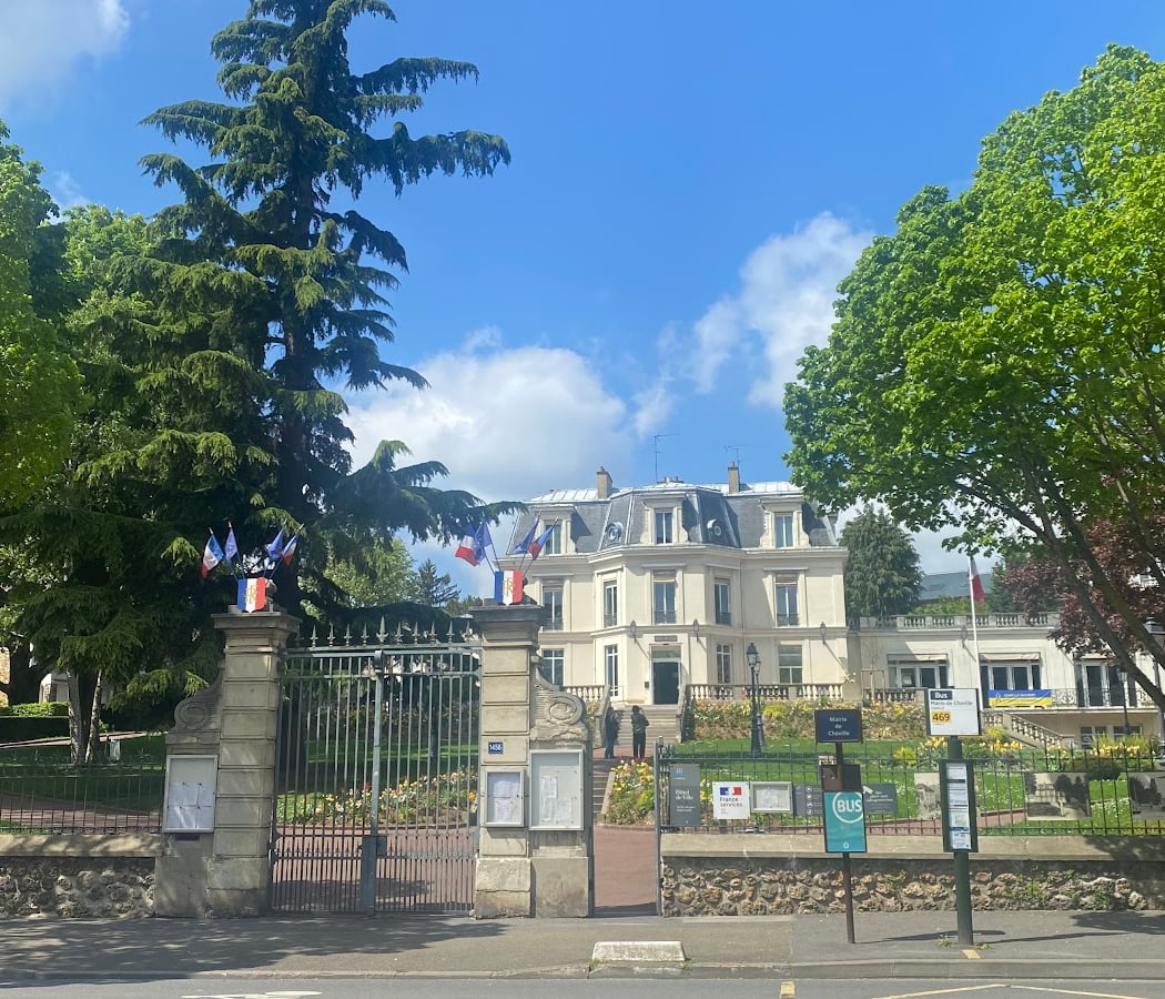 Chaville city townhall 2