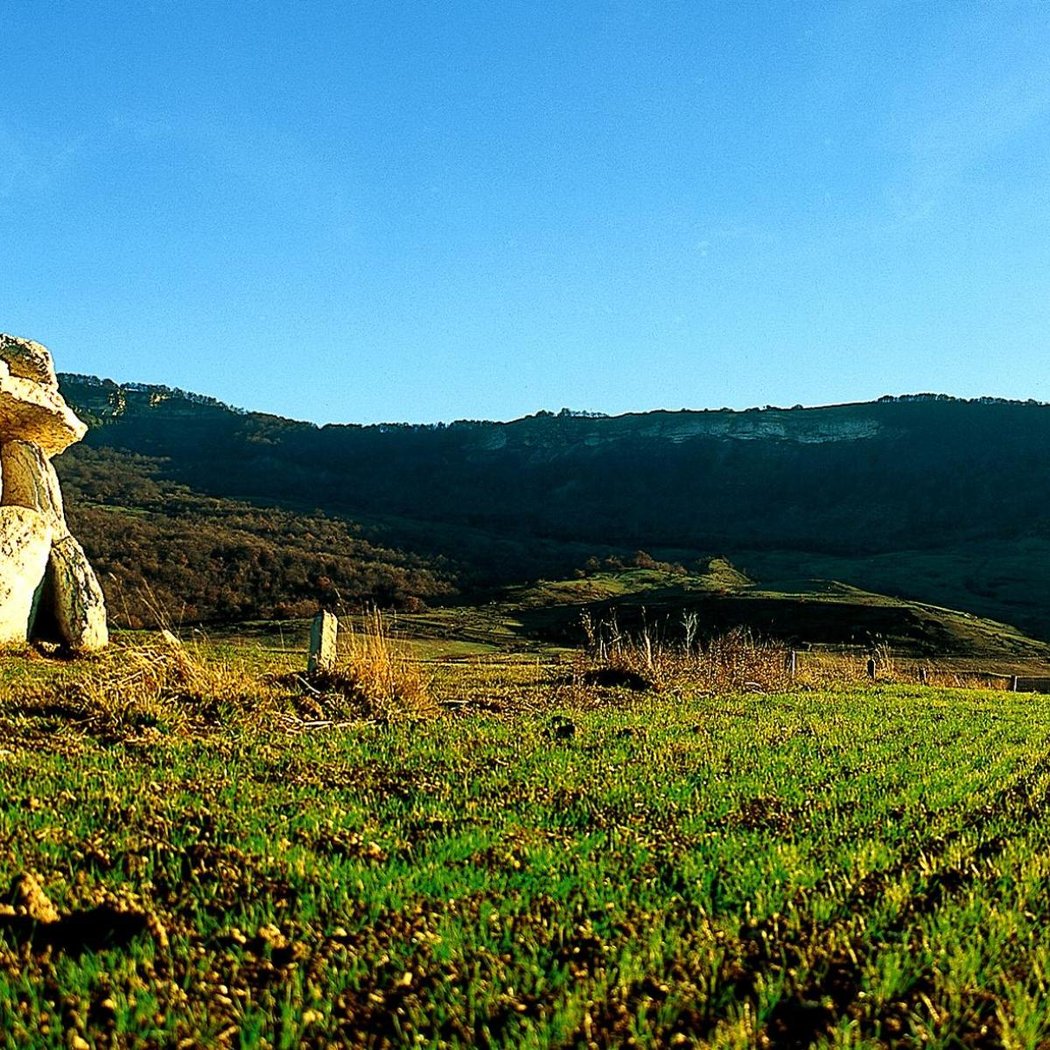Sorginetxe Dolmen 1
