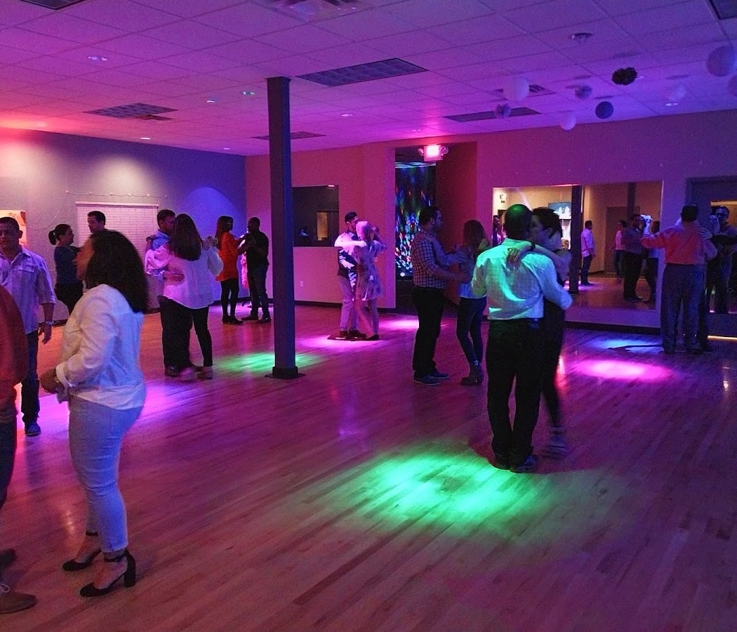 Ballroom Fitness Moves From Salsa 2