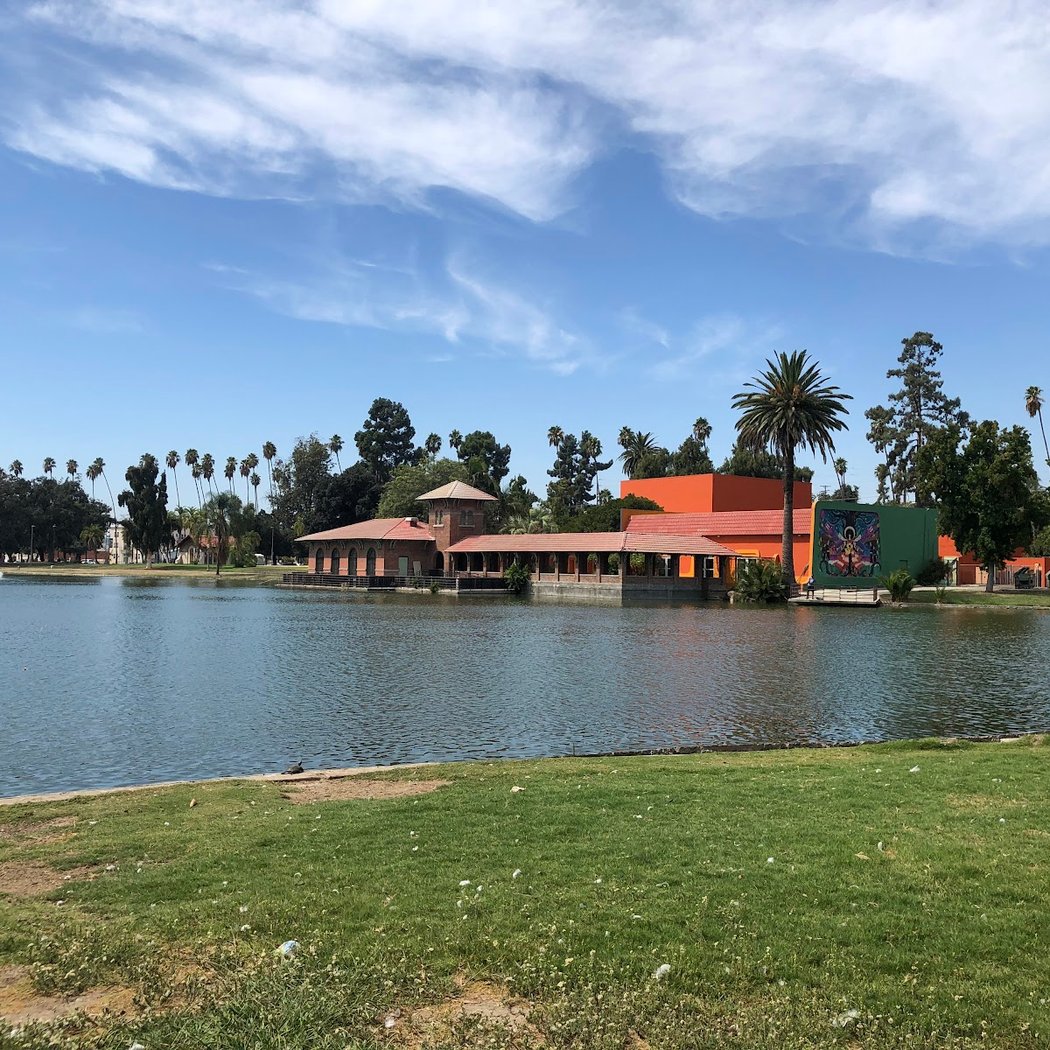 Lincoln Park 1
