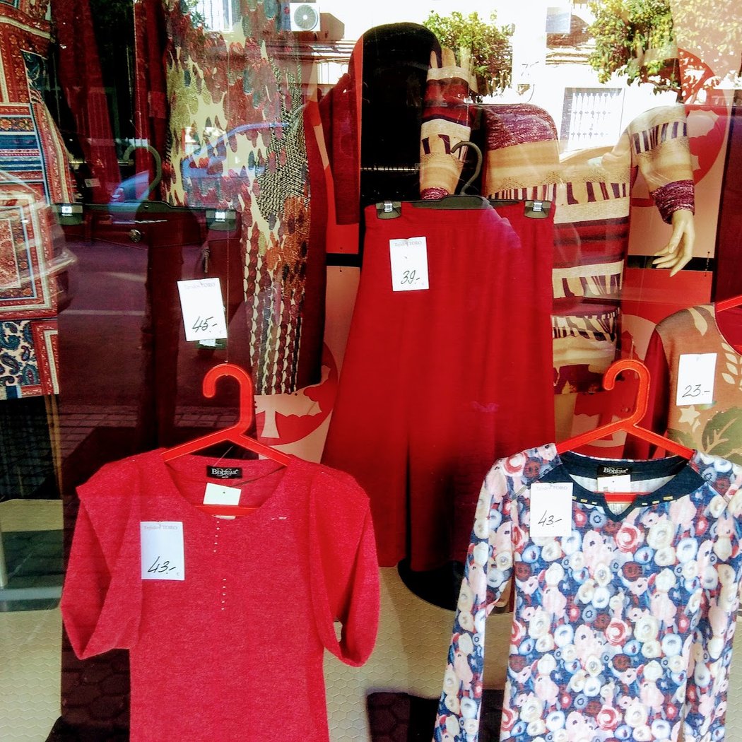 Tejidos Toro Confecciones, S. A. 2