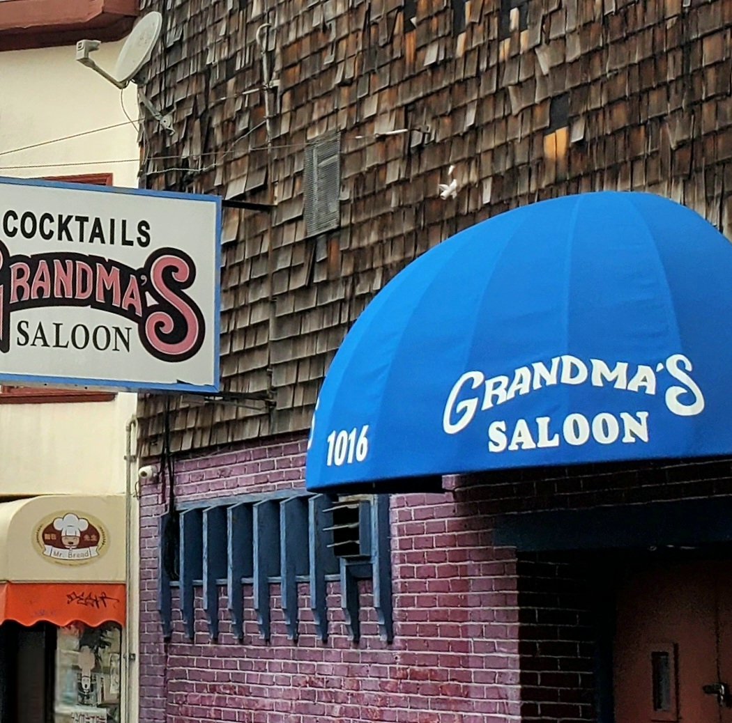 Grandma's Saloon 1