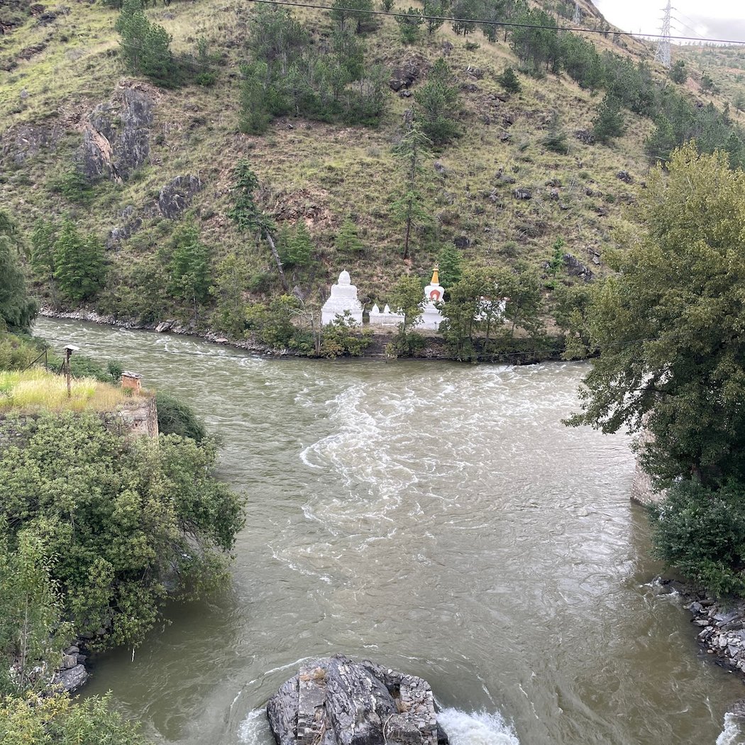 Chuzom river confluence 2