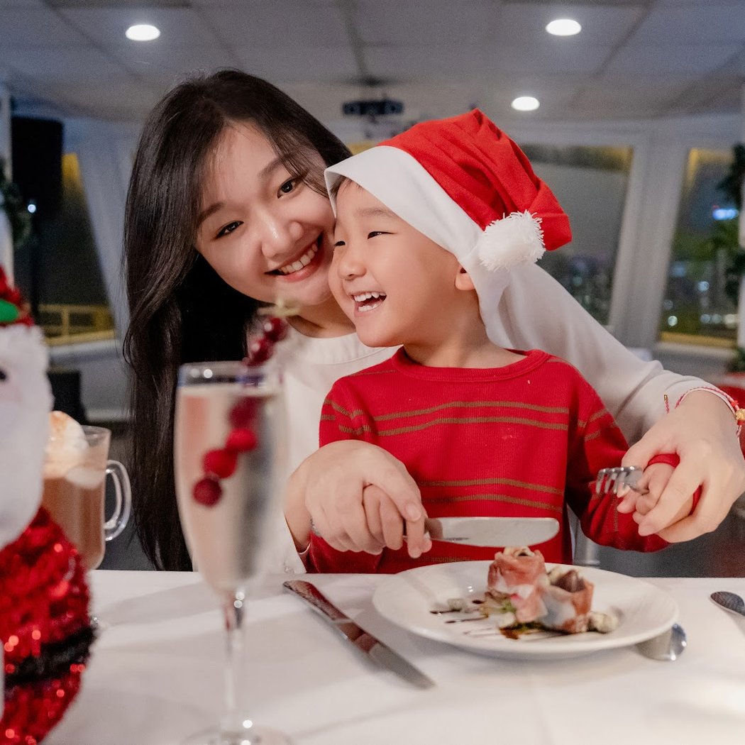 Santa Fun Cruise with Kids Activities 1
