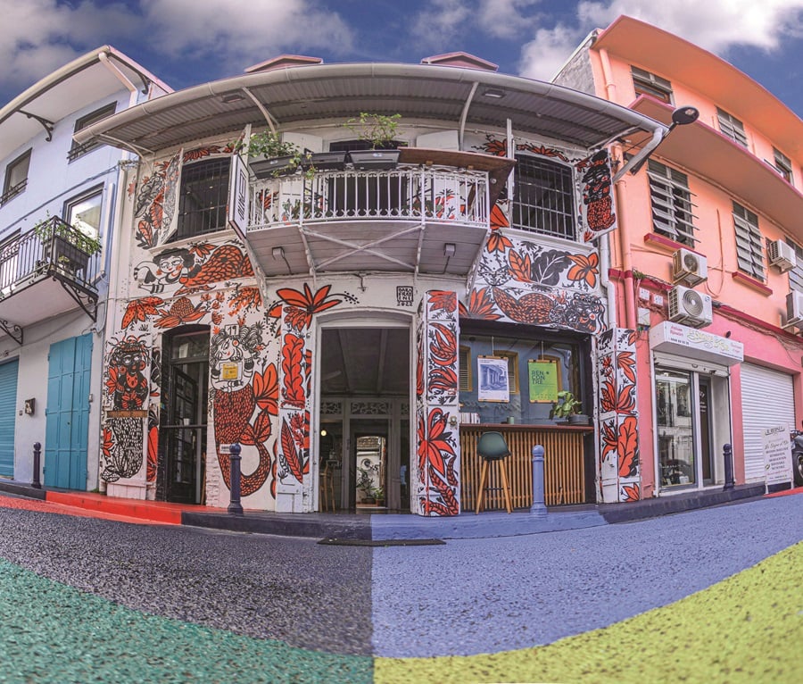 La Rue Coloree 5