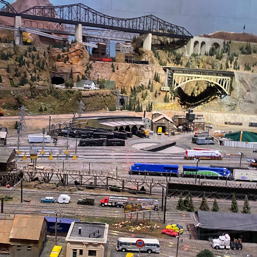 Model Railroad Train Show 3