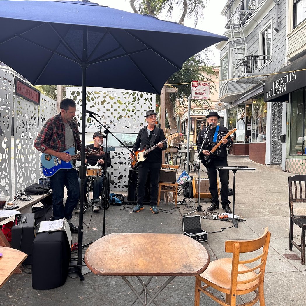 Charlie's Cafe 2