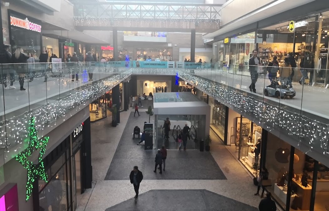 Centre Comercial Finestrelles 3