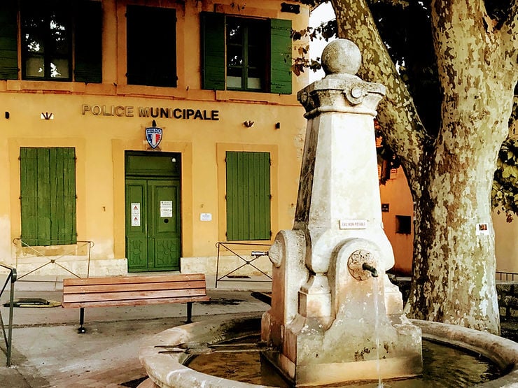 Éguilles 1