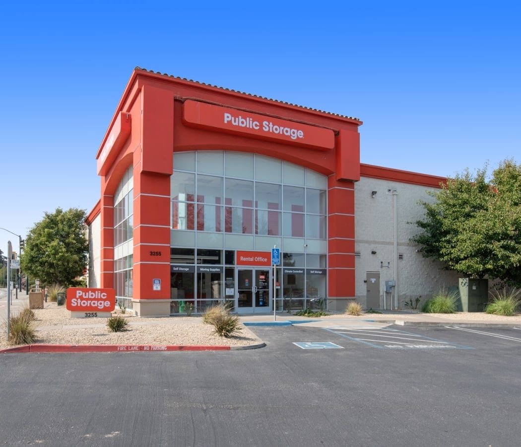 Public Storage 2