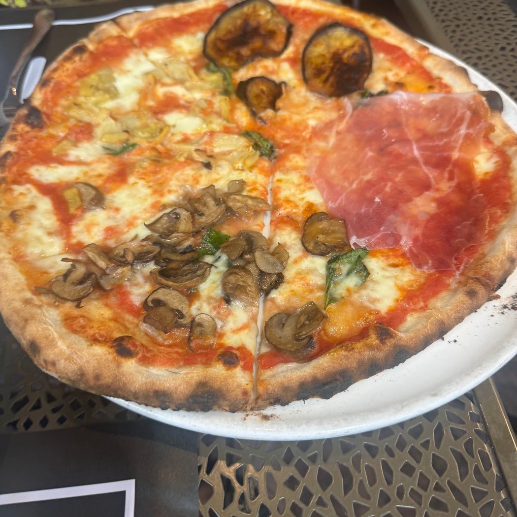 Mezzaluna 3