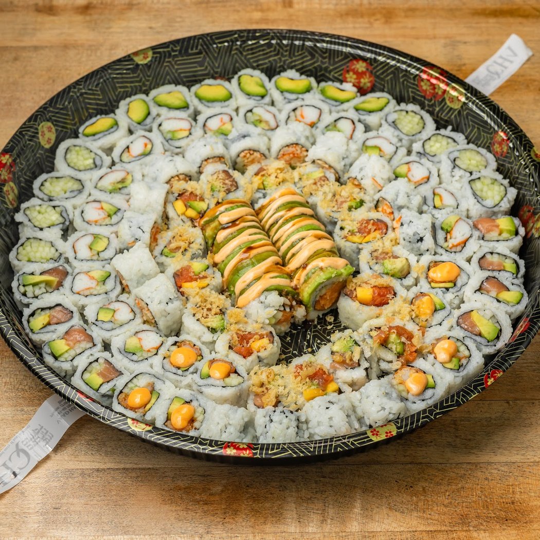 Kosher Mezze Pizzeria & Sushi 1