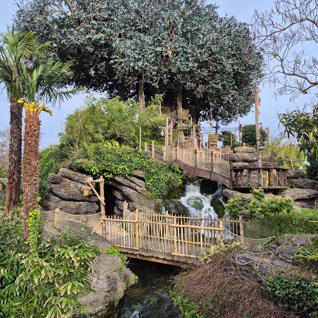 Swiss Family Treehouse 1992 3