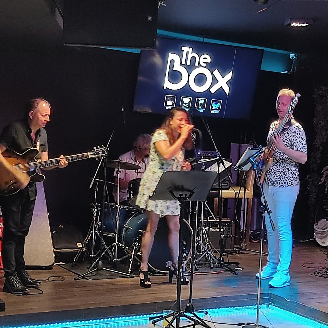 Sala The Box 1
